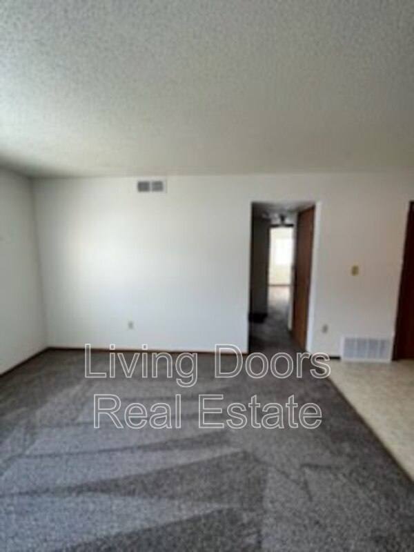 Apartment for rent at 603 S Washington St, Bloomfield, NE 68718
