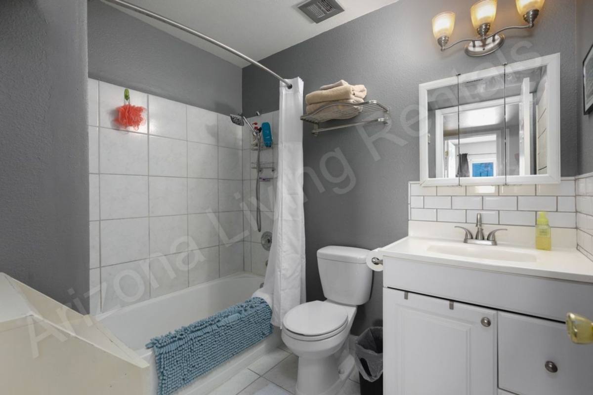 Apartment for rent at 1719 Los Lagos Dr, Lake Havasu City, AZ 86403