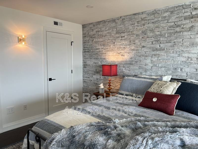 Condo for rent at 111 Grandview Ave #702, Pittsburgh, PA 15211