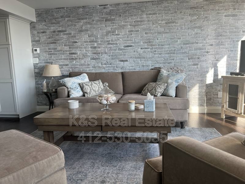 Condo for rent at 111 Grandview Ave #702, Pittsburgh, PA 15211