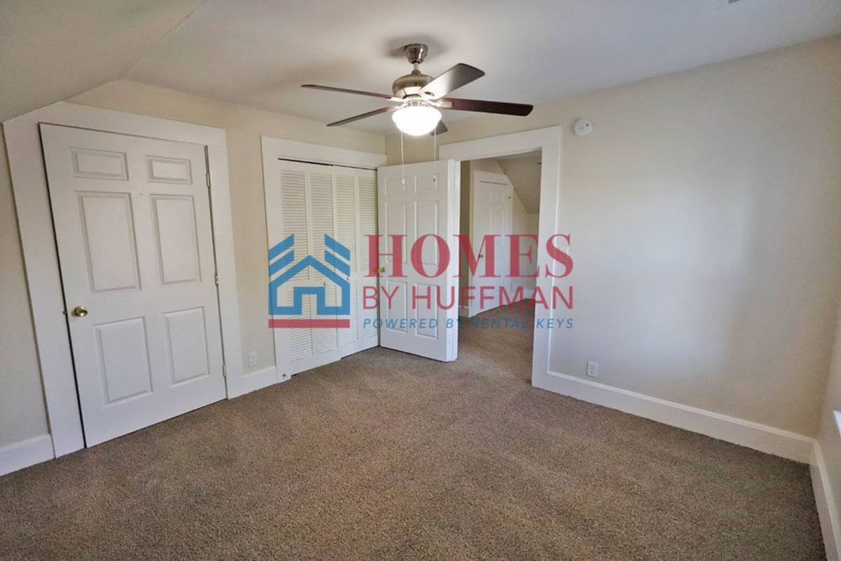 Apartment for rent at 110 E Powell Ave, Evansville, IN 47713