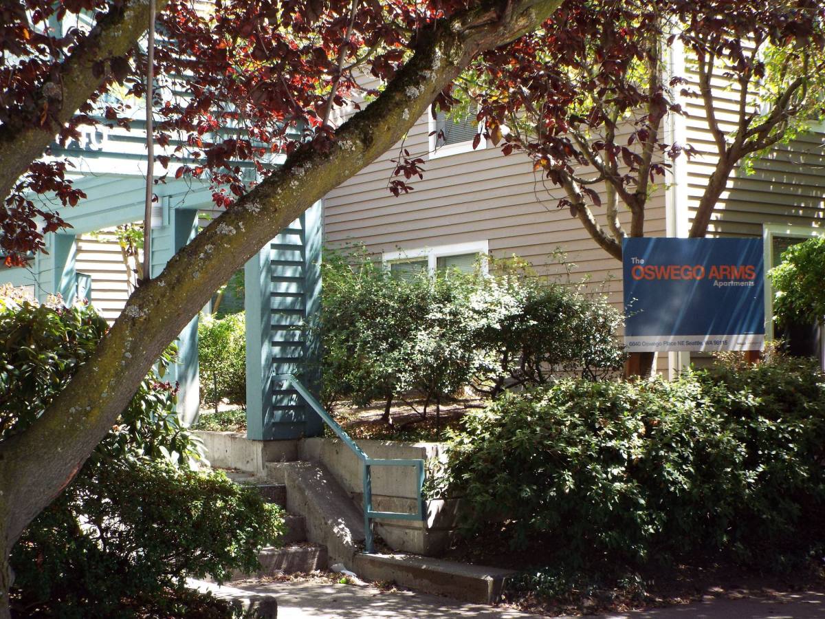 6840 Oswego Place NE, Seattle, WA 98115 - Apartment for Rent - Image 2