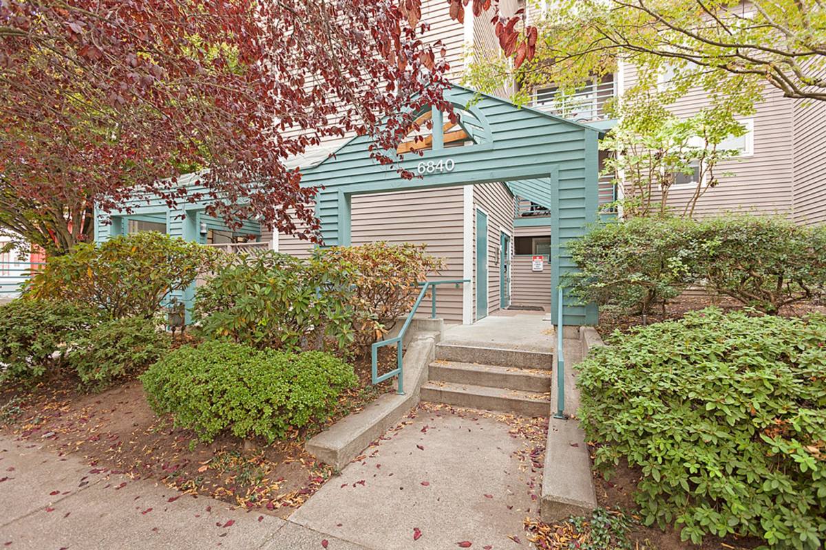6840 Oswego Place NE, Seattle, WA 98115 - Apartment for Rent - Image 8