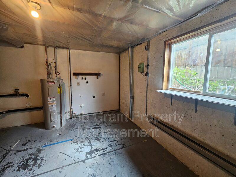 360 N Fanning, Idaho Falls, ID 83401 - House for Rent - Image 8