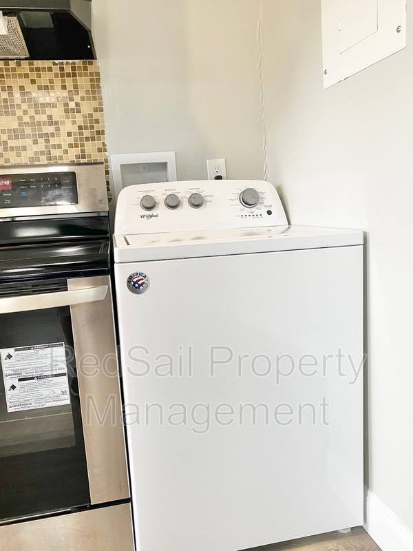 Apartment for rent at 1240 24th St #B, Newport News, VA 23607