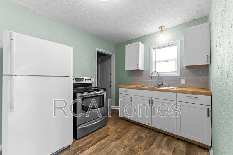 House for rent at 3202 Ruckle St, Indianapolis, IN 46205