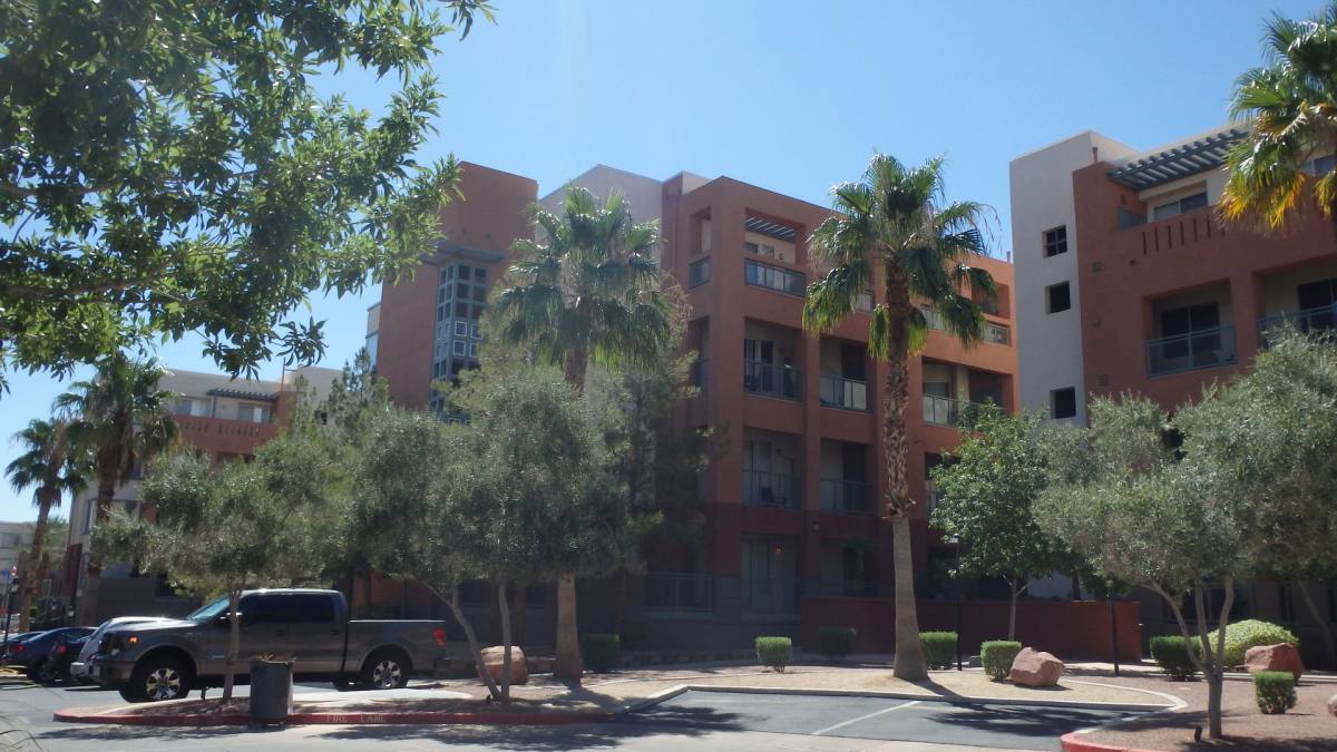 Apartment for rent at 27 E Agate, Las Vegas, NV 89123