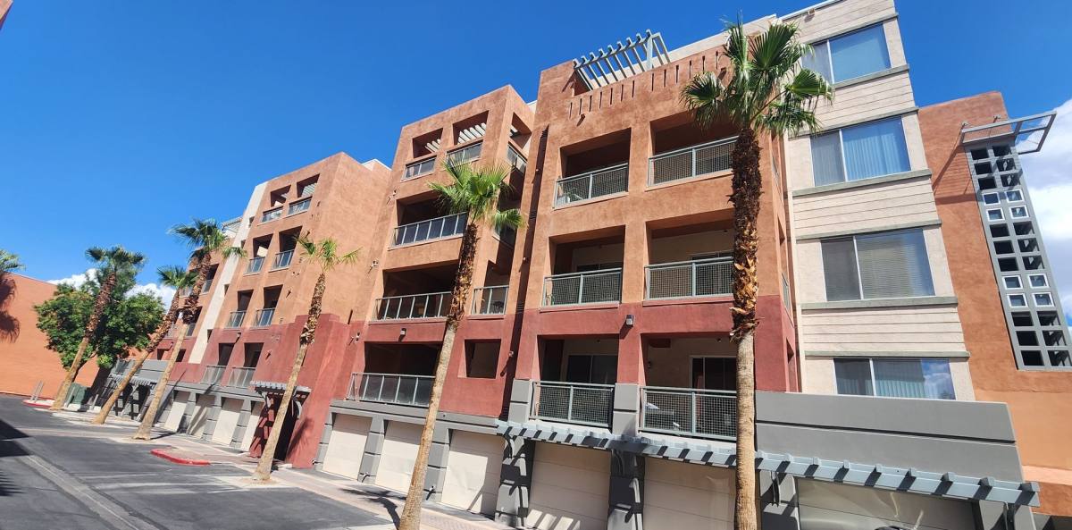 Apartment for rent at 27 E Agate, Las Vegas, NV 89123