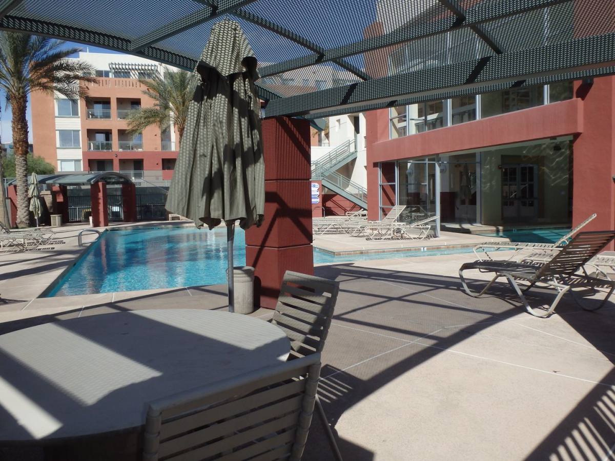 Apartment for rent at 27 E Agate, Las Vegas, NV 89123
