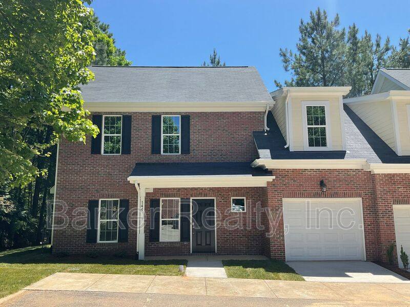 Townhouse for rent at 144 Tuska Hills Dr, Holly Springs, NC 27540