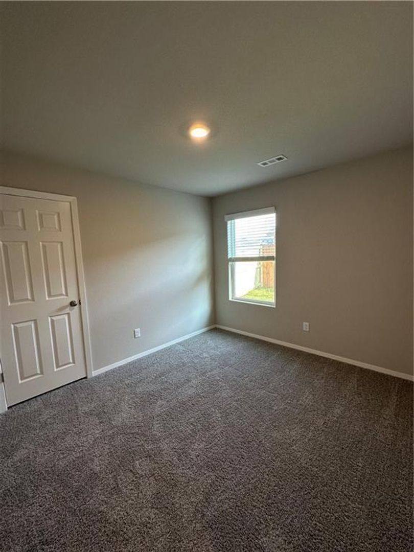 House for rent at 6801 SW Chestnut Hill Rd, Bentonville, AR 72713