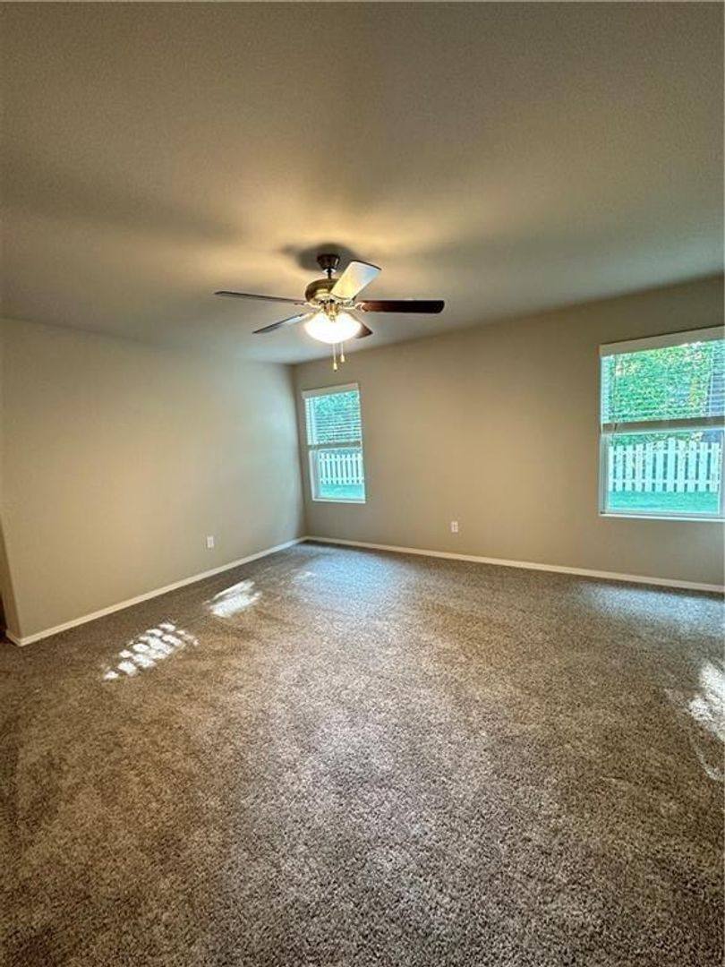 House for rent at 6801 SW Chestnut Hill Rd, Bentonville, AR 72713