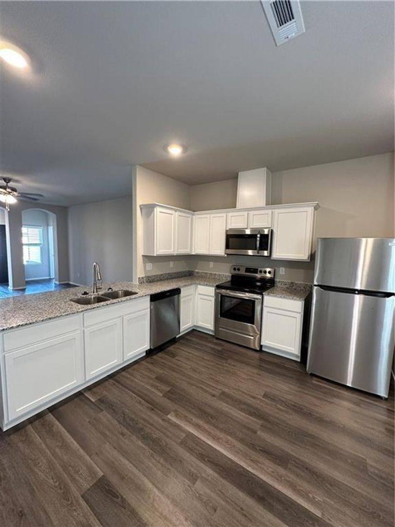 House for rent at 6801 SW Chestnut Hill Rd, Bentonville, AR 72713