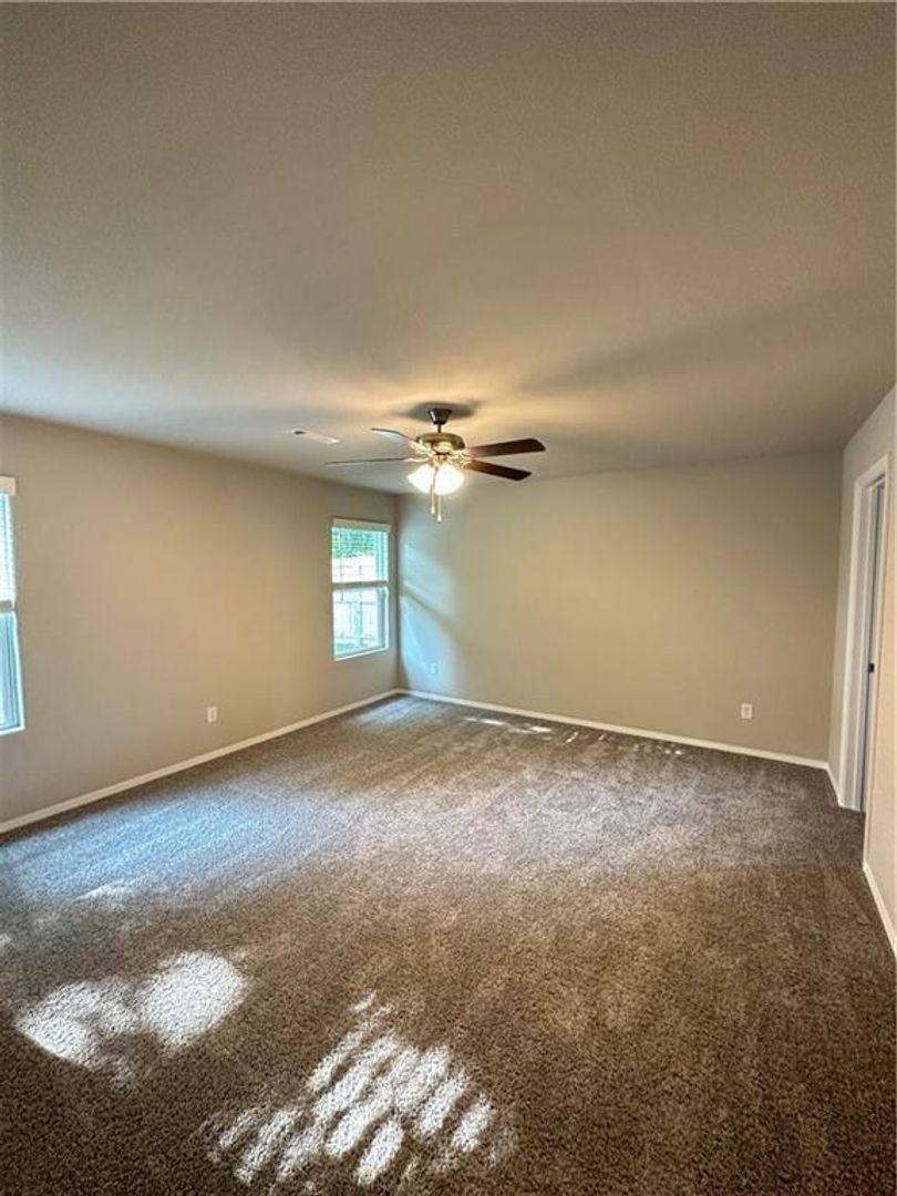 House for rent at 6801 SW Chestnut Hill Rd, Bentonville, AR 72713