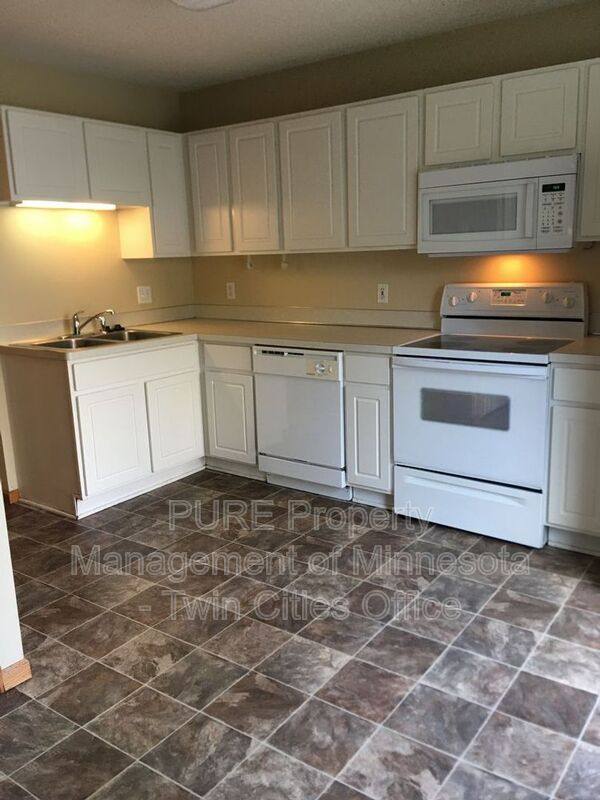 Townhouse for rent at 6444 158th St W, Saint Paul, MN 55124