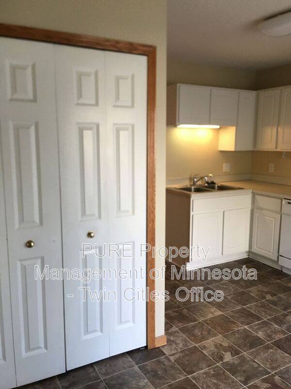 Townhouse for rent at 6444 158th St W, Saint Paul, MN 55124