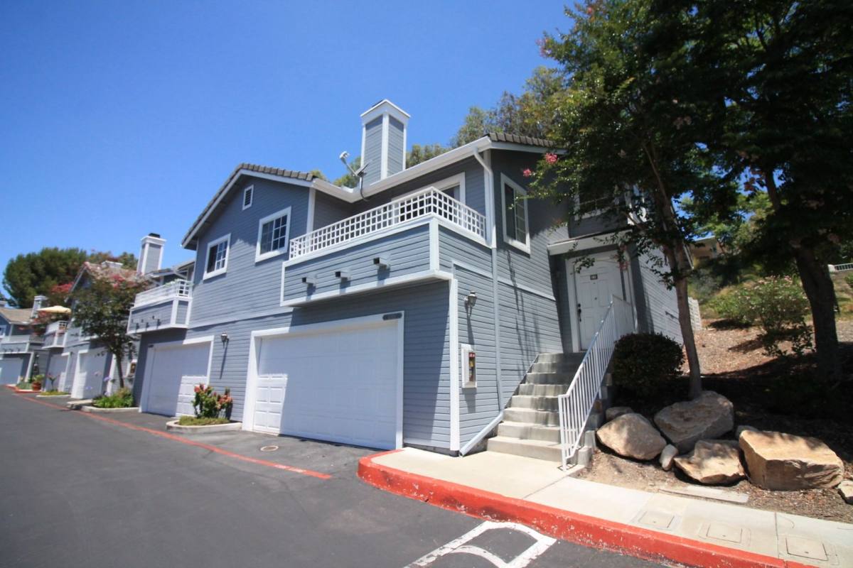Townhouse for rent at 12878 Carriage Heights Way, Poway, CA 92064