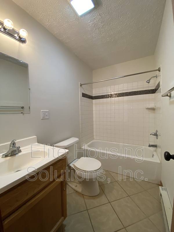 Apartment for rent at 120 W Marshall St #2, Wytheville, VA 24382