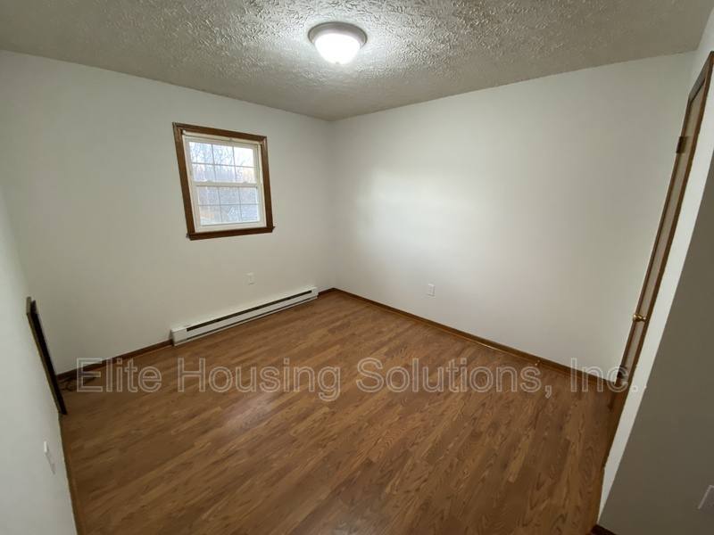 Apartment for rent at 120 W Marshall St #2, Wytheville, VA 24382