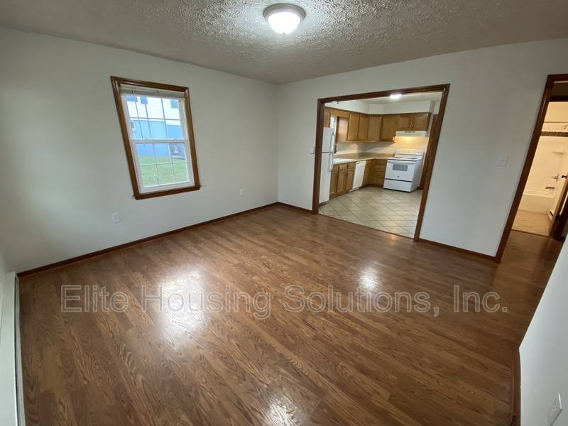 Apartment for rent at 120 W Marshall St #2, Wytheville, VA 24382