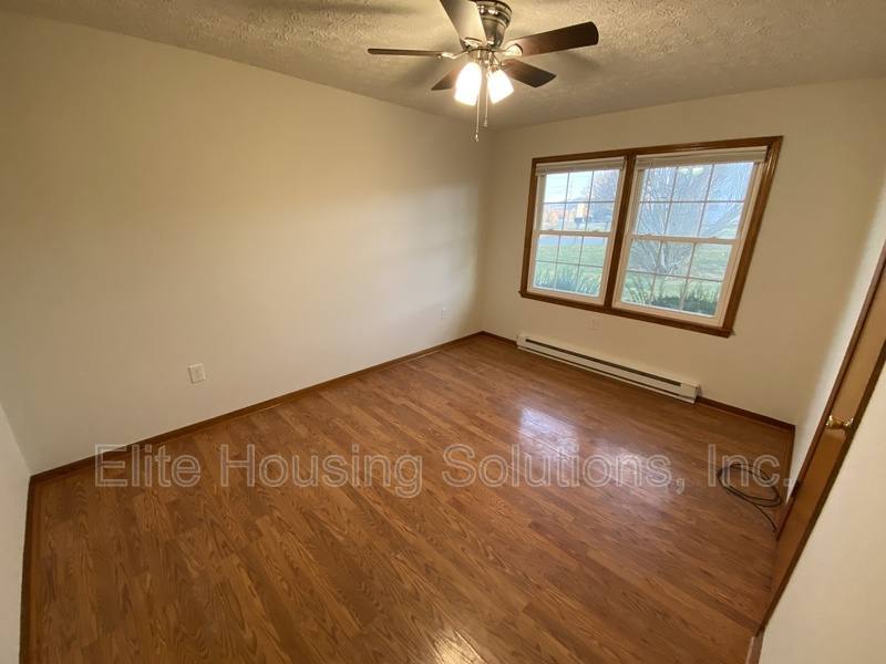 Apartment for rent at 120 W Marshall St #2, Wytheville, VA 24382