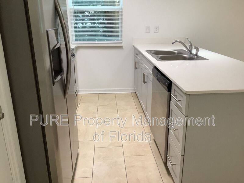 Townhouse for rent at 339 NE Sanchez Ave #111, Ocala, FL 34470