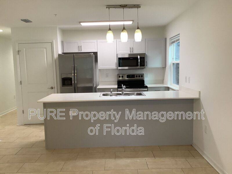 Townhouse for rent at 339 NE Sanchez Ave #111, Ocala, FL 34470