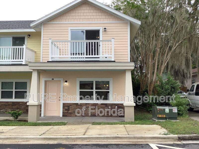 Townhouse for rent at 339 NE Sanchez Ave #111, Ocala, FL 34470