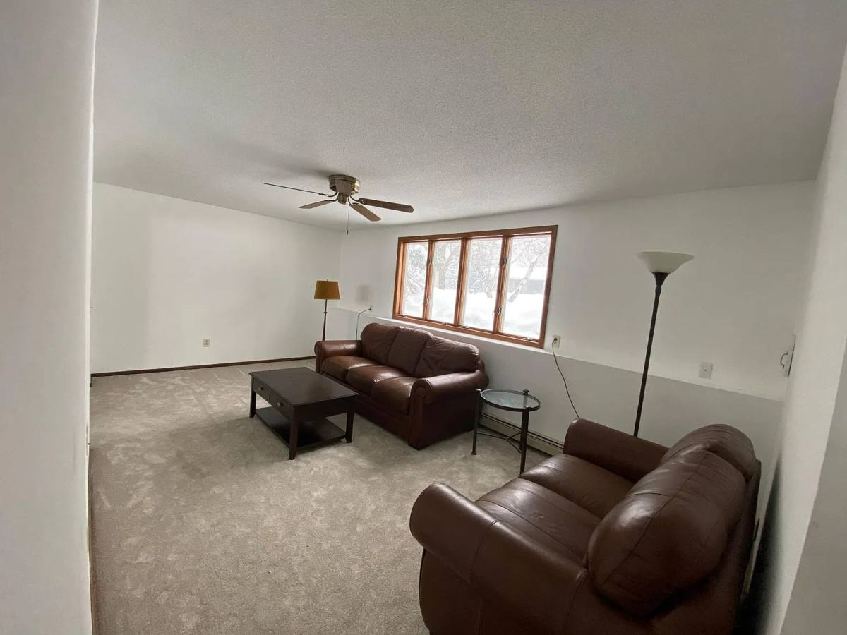 Townhouse for rent at 9830 Upper 161st St W, Lakeville, MN 55044