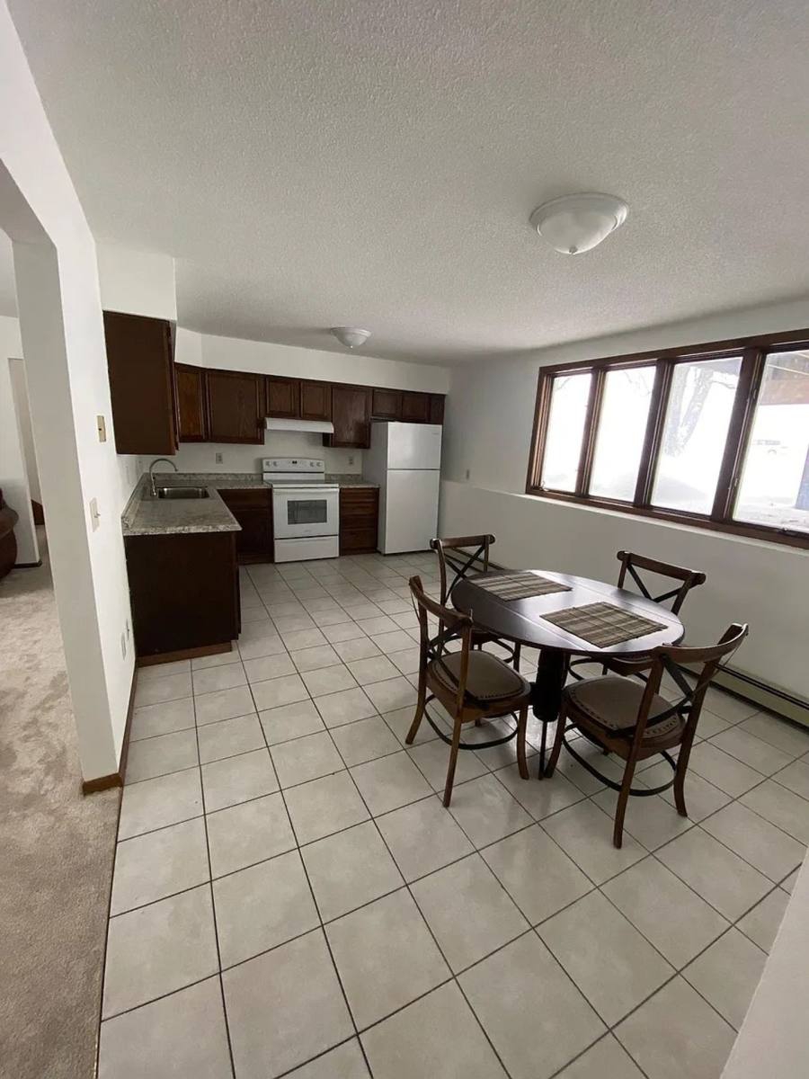 Townhouse for rent at 9830 Upper 161st St W, Lakeville, MN 55044