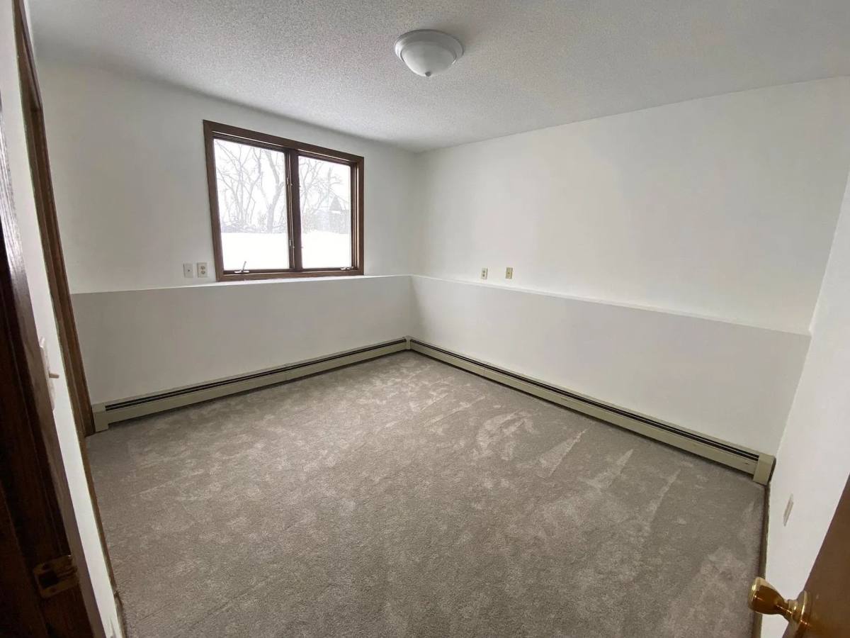 Townhouse for rent at 9830 Upper 161st St W, Lakeville, MN 55044