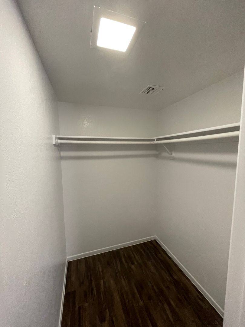 Apartment for rent at 2704 E Turney Ave, Phoenix, AZ 85016
