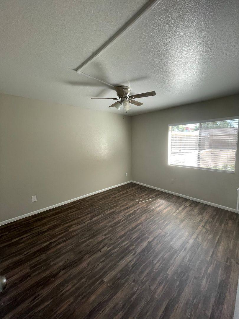 Apartment for rent at 2704 E Turney Ave, Phoenix, AZ 85016