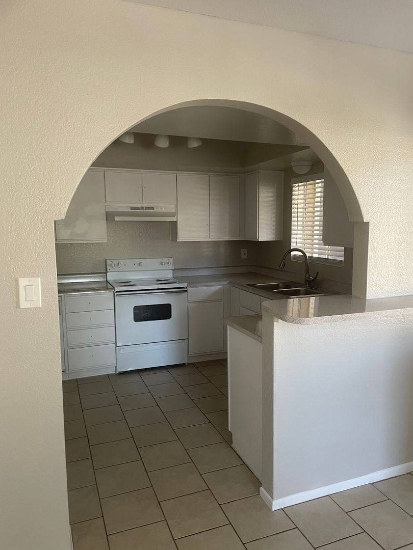 Apartment for rent at 2704 E Turney Ave, Phoenix, AZ 85016