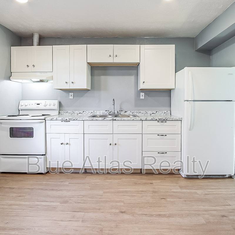 Apartment for rent at 1212 Riverview Dr #B, Irving, TX 75060