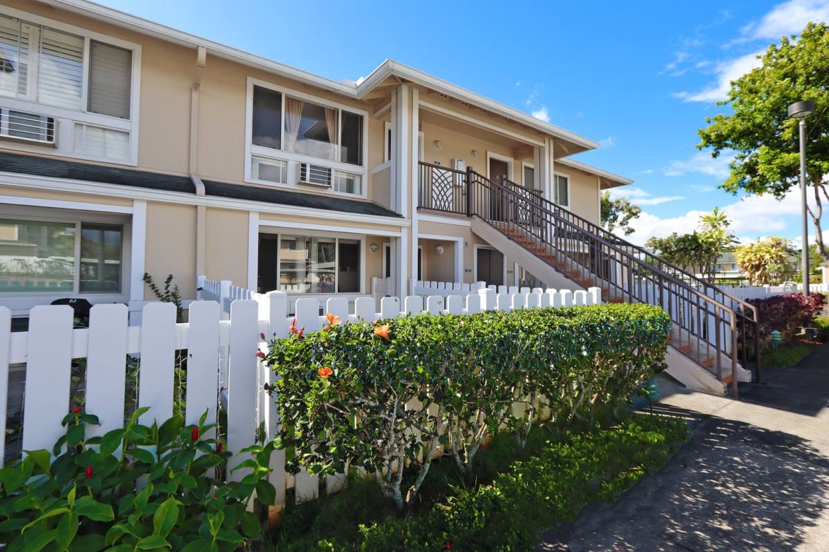 Townhouse for rent at 95-1063 Koolani Dr, Mililani, HI 96789