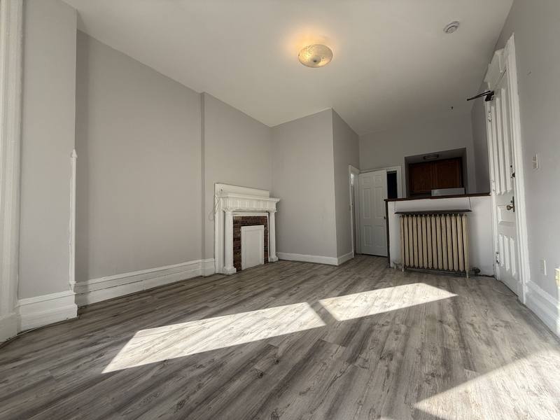 Apartment for rent at 255 State St #1F, Albany, NY 12210