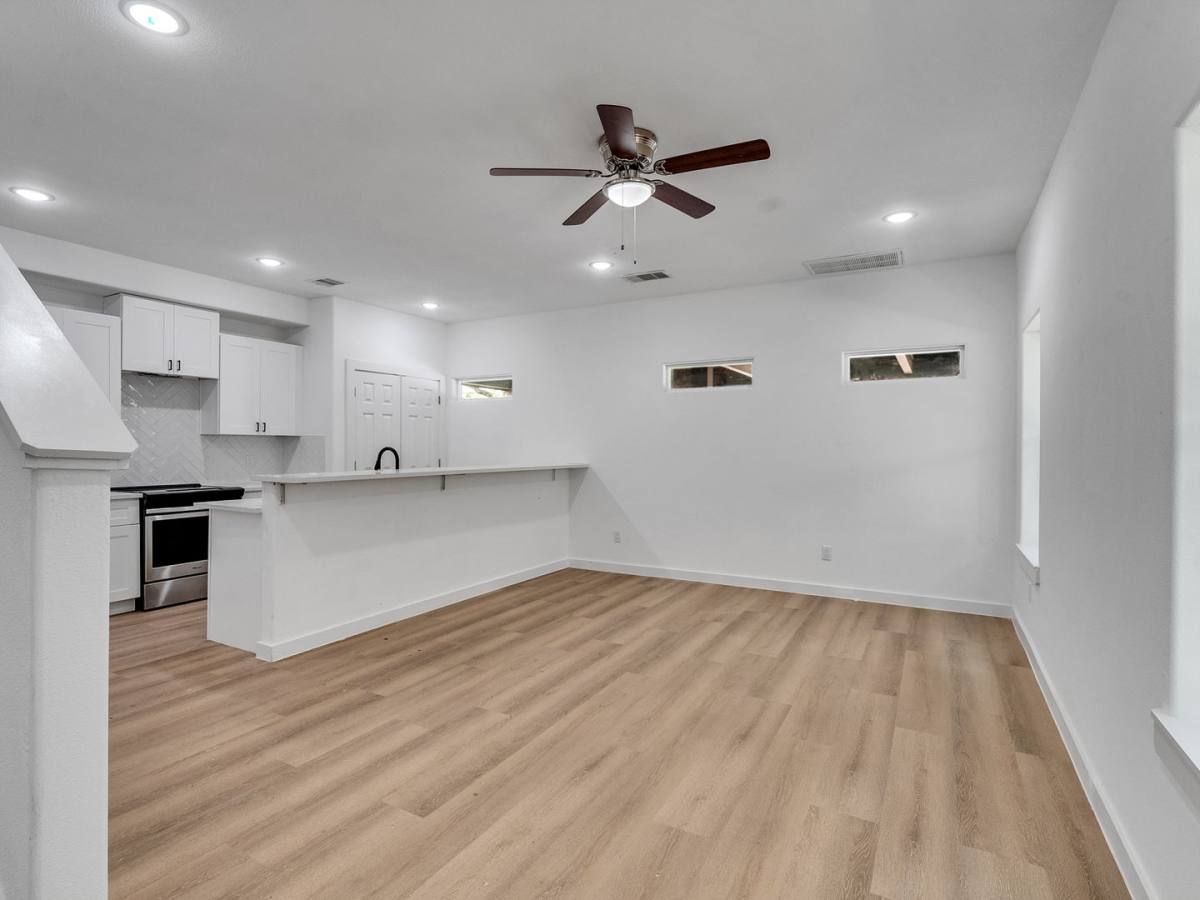 House for rent at 8625 Homewood Lane, Houston, TX 77028