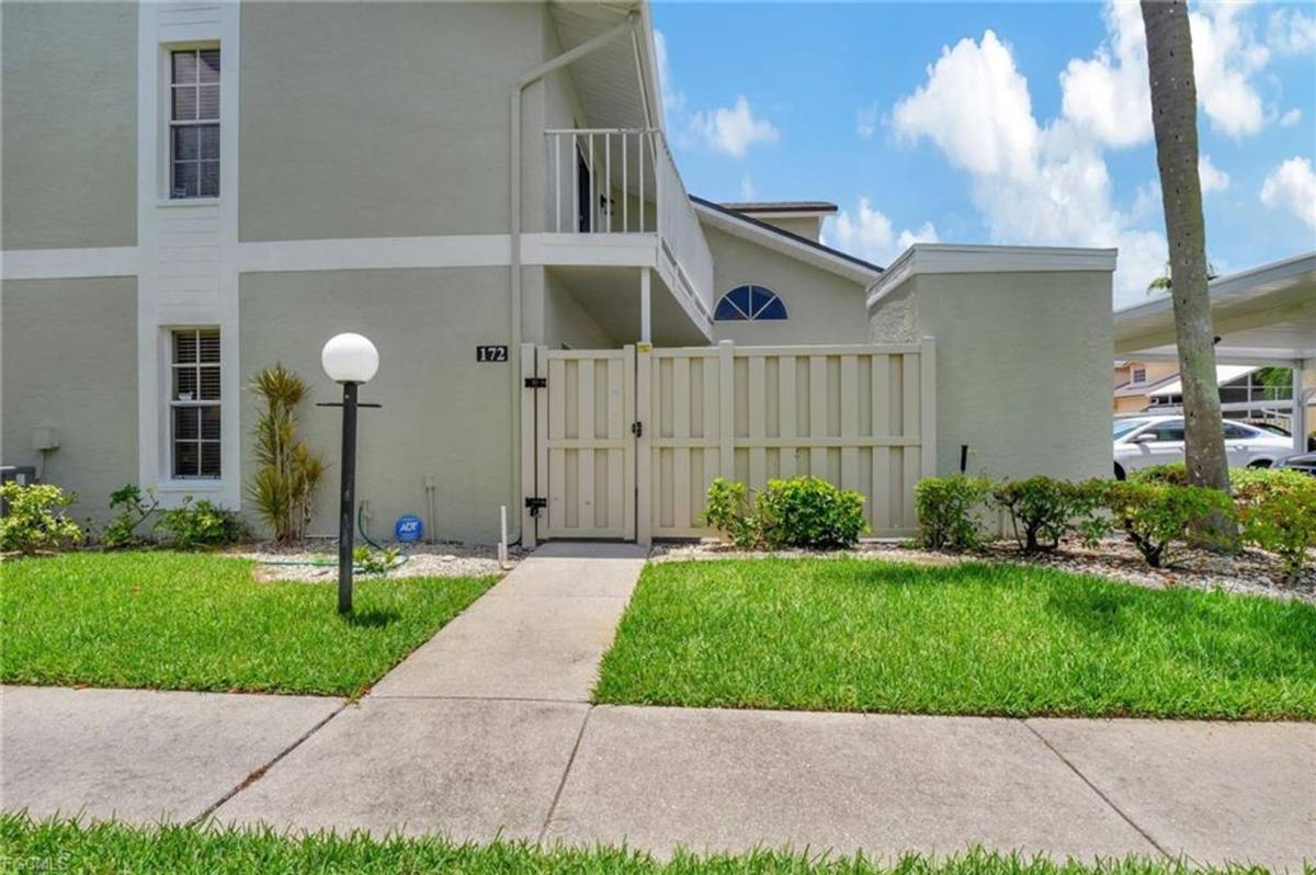 Townhouse for rent at 13121 Whitehaven Lane #172, Fort Myers, FL 33966