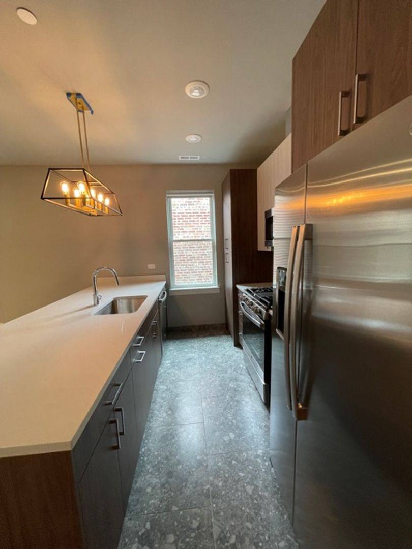 Apartment for rent at 6204 S Kimbark, Chicago, IL 60637