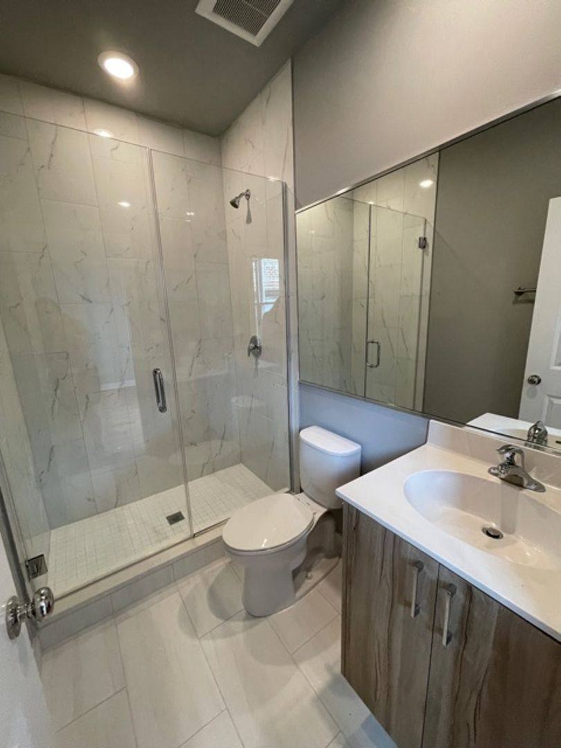 Apartment for rent at 6204 S Kimbark, Chicago, IL 60637