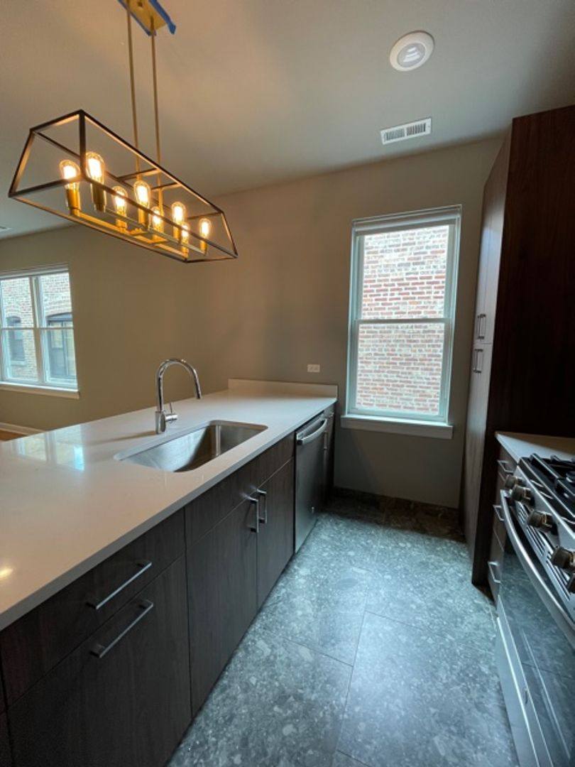 Apartment for rent at 6204 S Kimbark, Chicago, IL 60637