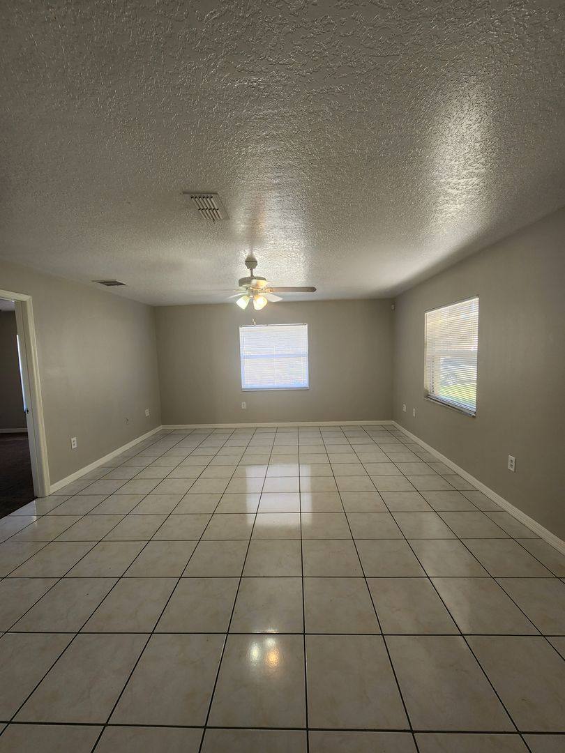 House for rent at 319 Baccarat Court, Kissimmee, FL 34759