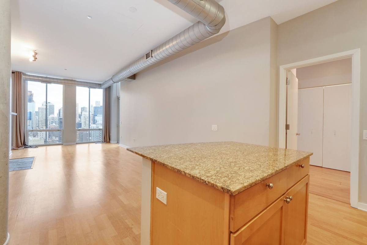 Apartment for rent at 720 N Larrabee St #1706, Chicago, IL 60654