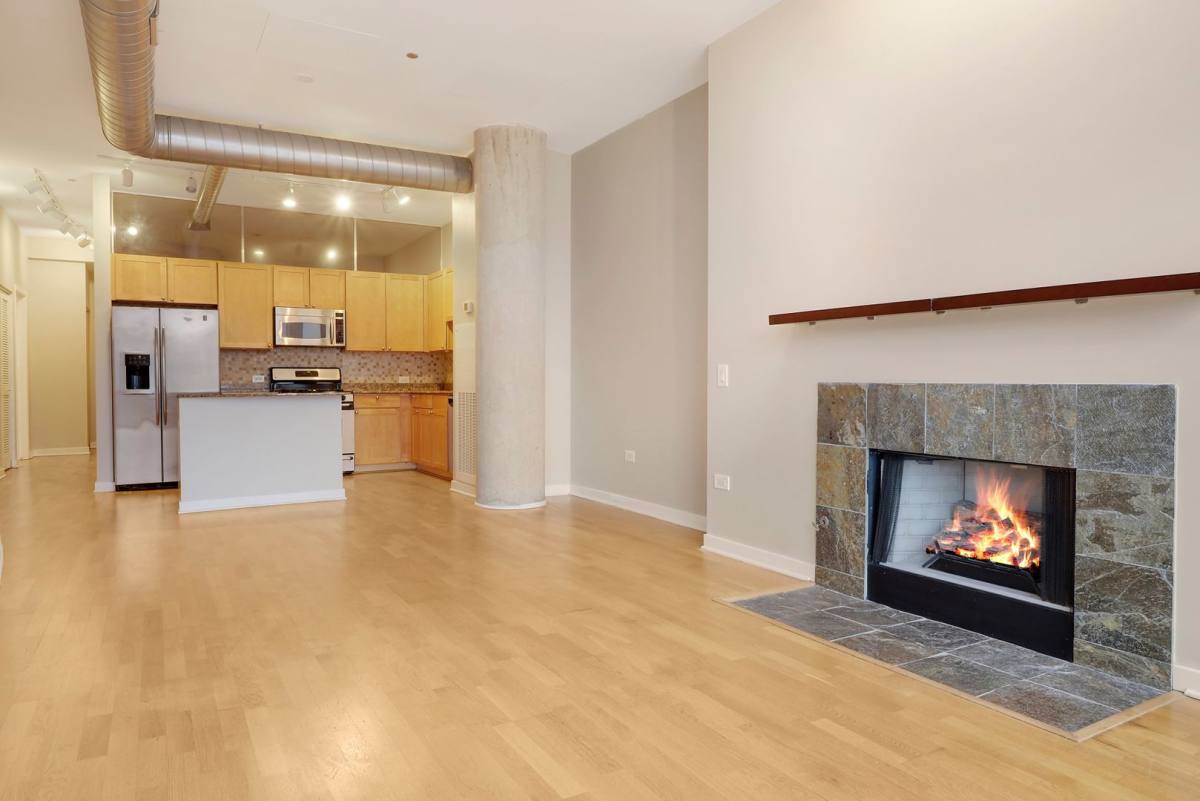 Apartment for rent at 720 N Larrabee St #1706, Chicago, IL 60654
