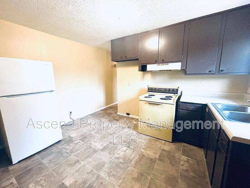 Apartment for rent at 1707 Arlington Ave #B, Chattanooga, TN 37406