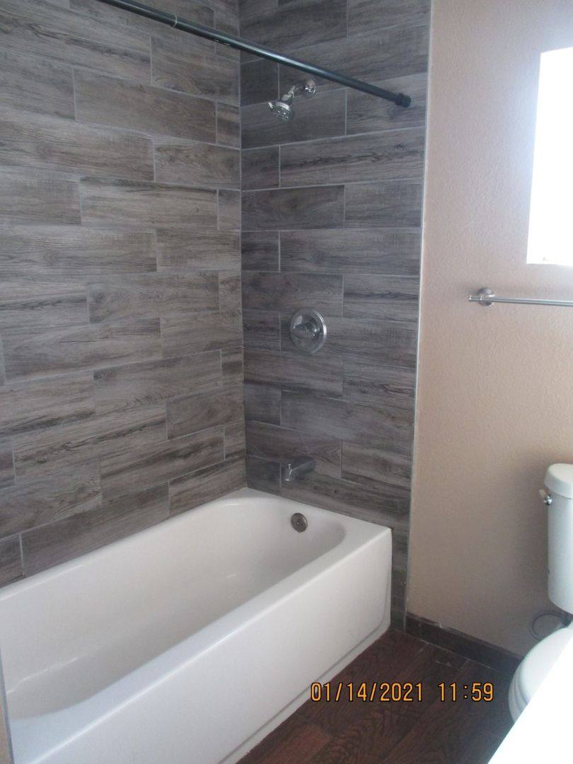 Apartment for rent at 717, 7175, 721, 727, 727 Broadway St, Fairfield, CA 94533