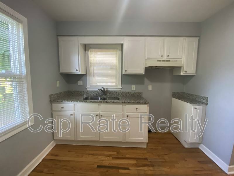 House for rent at 2299 Hamilton Ave, Columbus, OH 43211