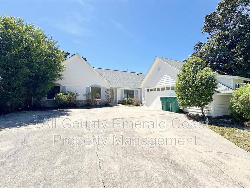 House for rent at 710 Swan Lane, Destin, FL 32541