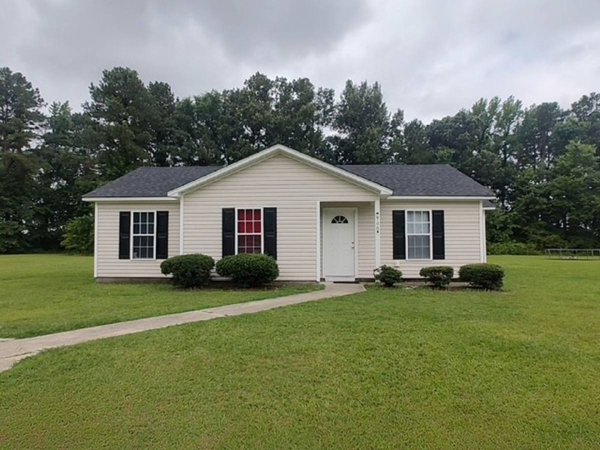 House for rent at 106-A Ida Acres Dr, Elizabeth City, NC 27909
